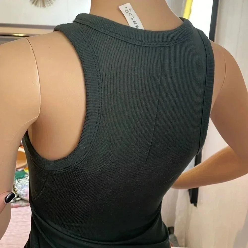 Lululemon top - Picture 5 of 8